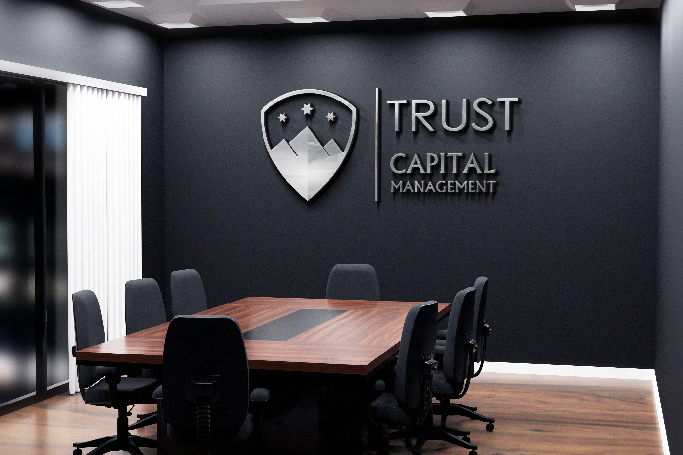 שולחן ישיבות שולחן מעץ וילון לבן עם לוגו על הקיר של טראסט קפיטל